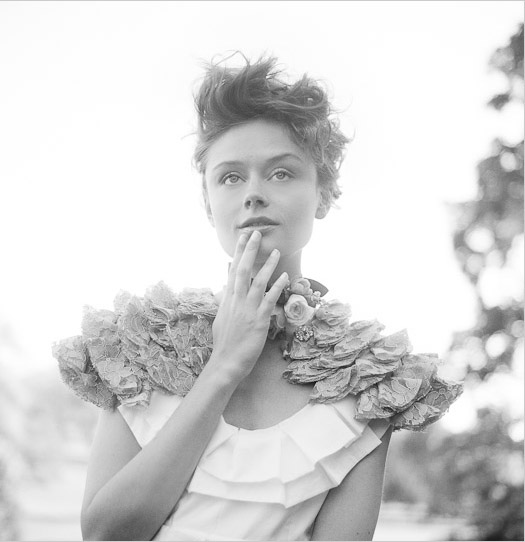 Holly Stalder in a vintage wedding dress Source wwwweddingchickscom