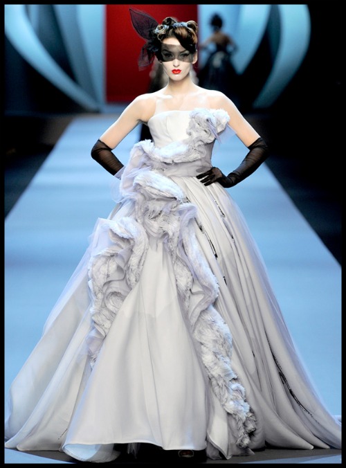 christian-dior-ss-2011-couture-by-john-galliano