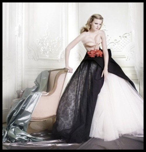 lara-stone-for-british-vogue-dress-unknown