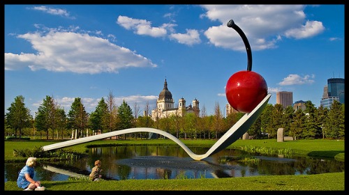 the-minneapolis-sculpture-garden-spoon-and-cherry