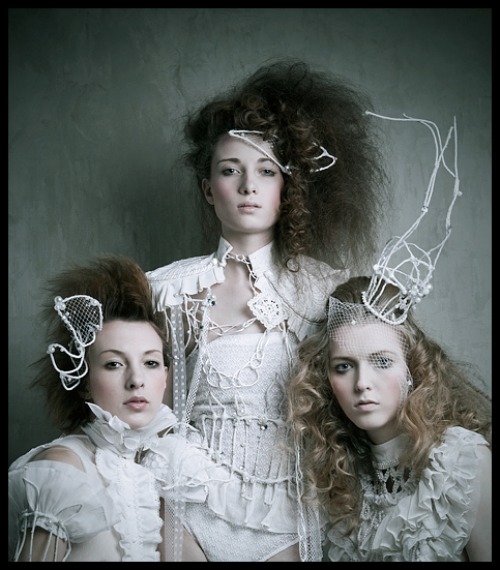 3-queens-by-dominik-smialowski